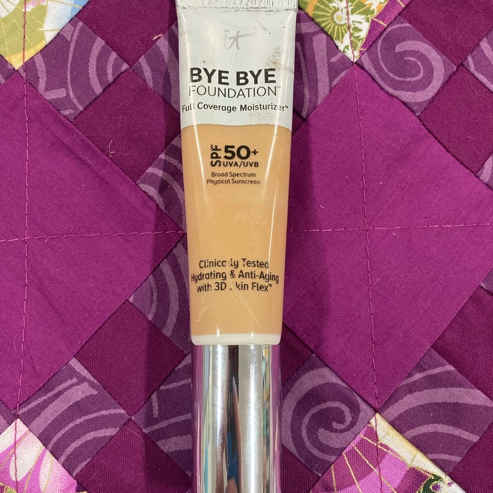 It Bye Bye Full Coverage moisturizing  foundation SPF 50+ Medium Tan